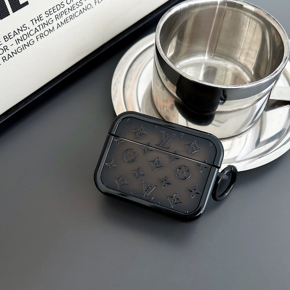 BLACK LV