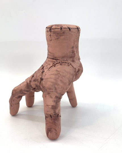 Wednesday one-on-one comparison to replicate a broken hand